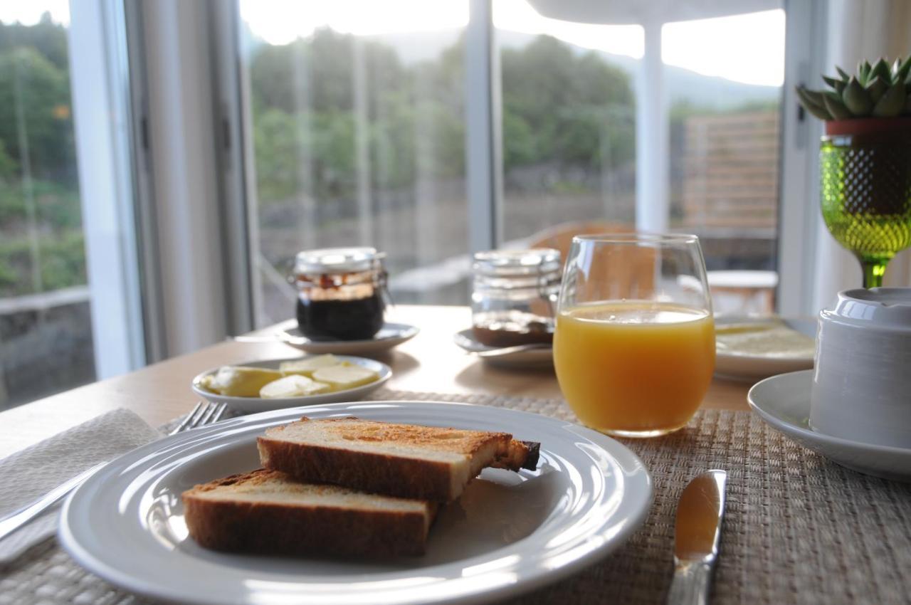 Casa Dos Caldeiras Acomodação com café da manhã Lajes do Pico Exterior foto